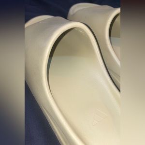 Yeezy slides , size 8 women’s